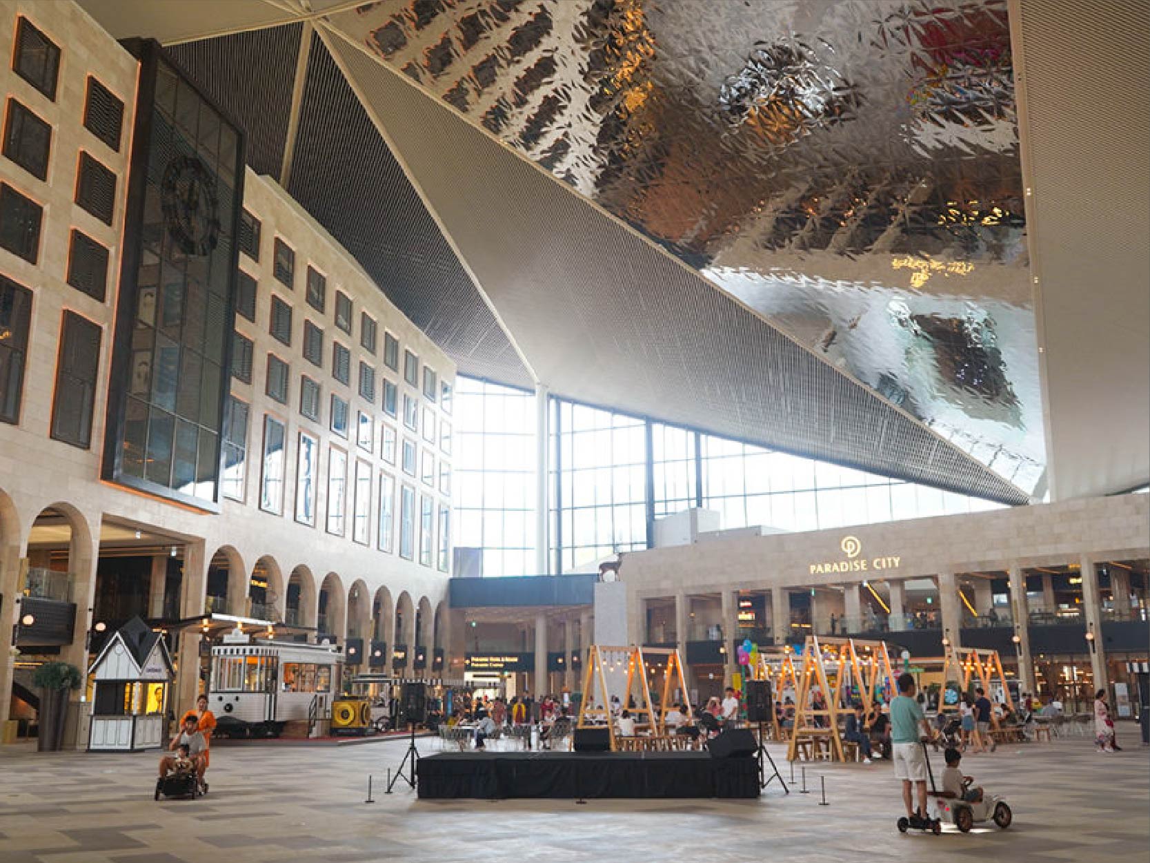 Paradise City Plaza